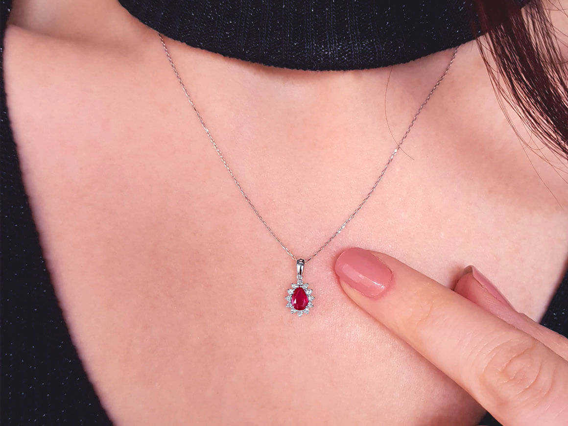 Diamant und Tropfen Rubin Halskette