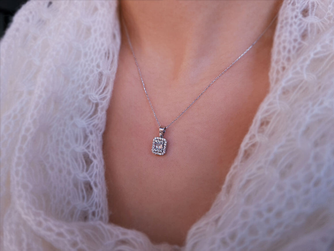 Collier baguette diamant 0,26 carat