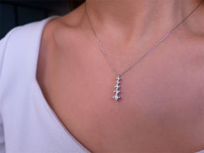 Collier cinquième diamant