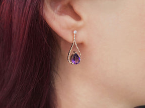 Boucles d'oreilles diamants et améthystes en forme de larme