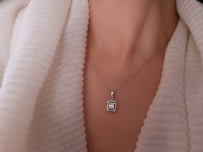 0.21 carat diamond baguette necklace