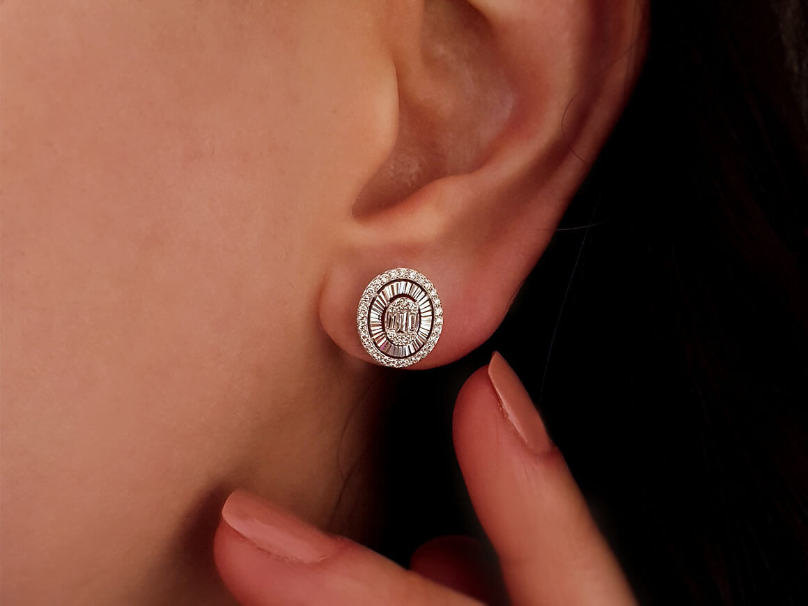 Boucles d'oreilles à tige en diamant baguette de 0,40 carat au total