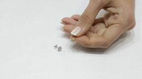Boucles d'oreilles solitaires en diamant de 0,80 carat au total