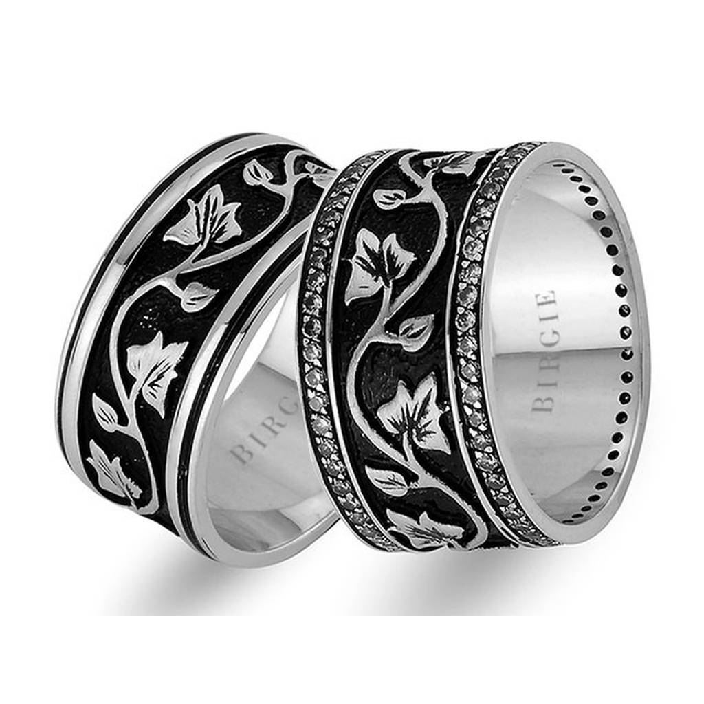 Alliance en or blanc motif feuille avec diamants