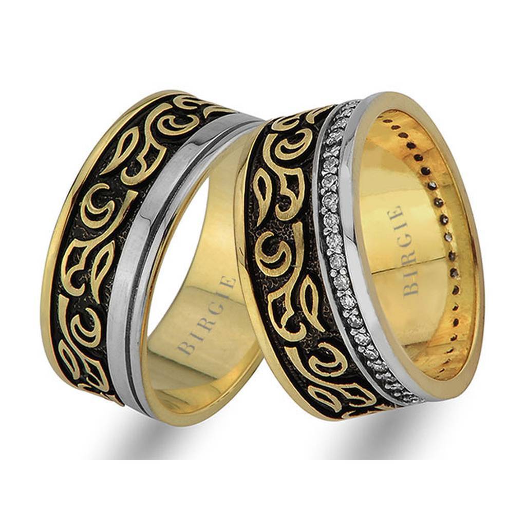 White Gold Wedding Band w/ Diamonds