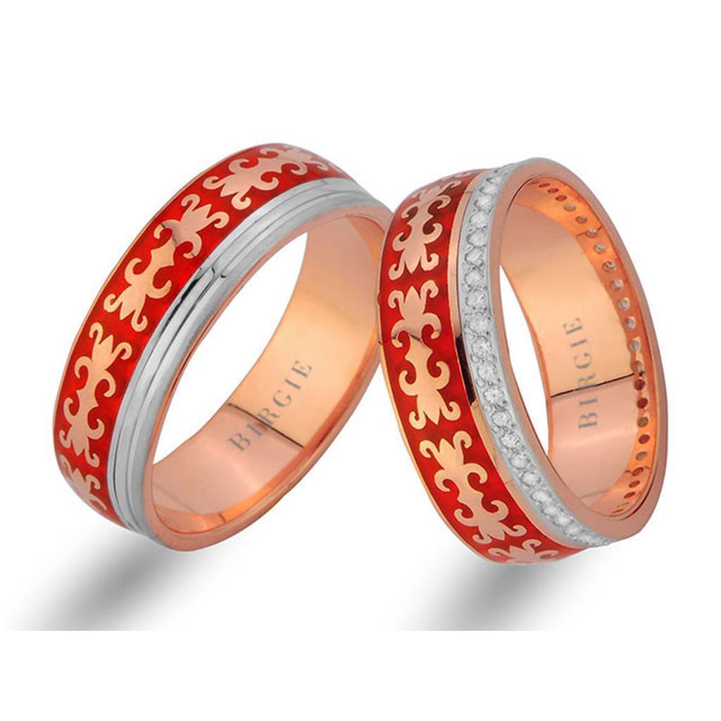 Alliance en or rose au design byzantin avec diamants