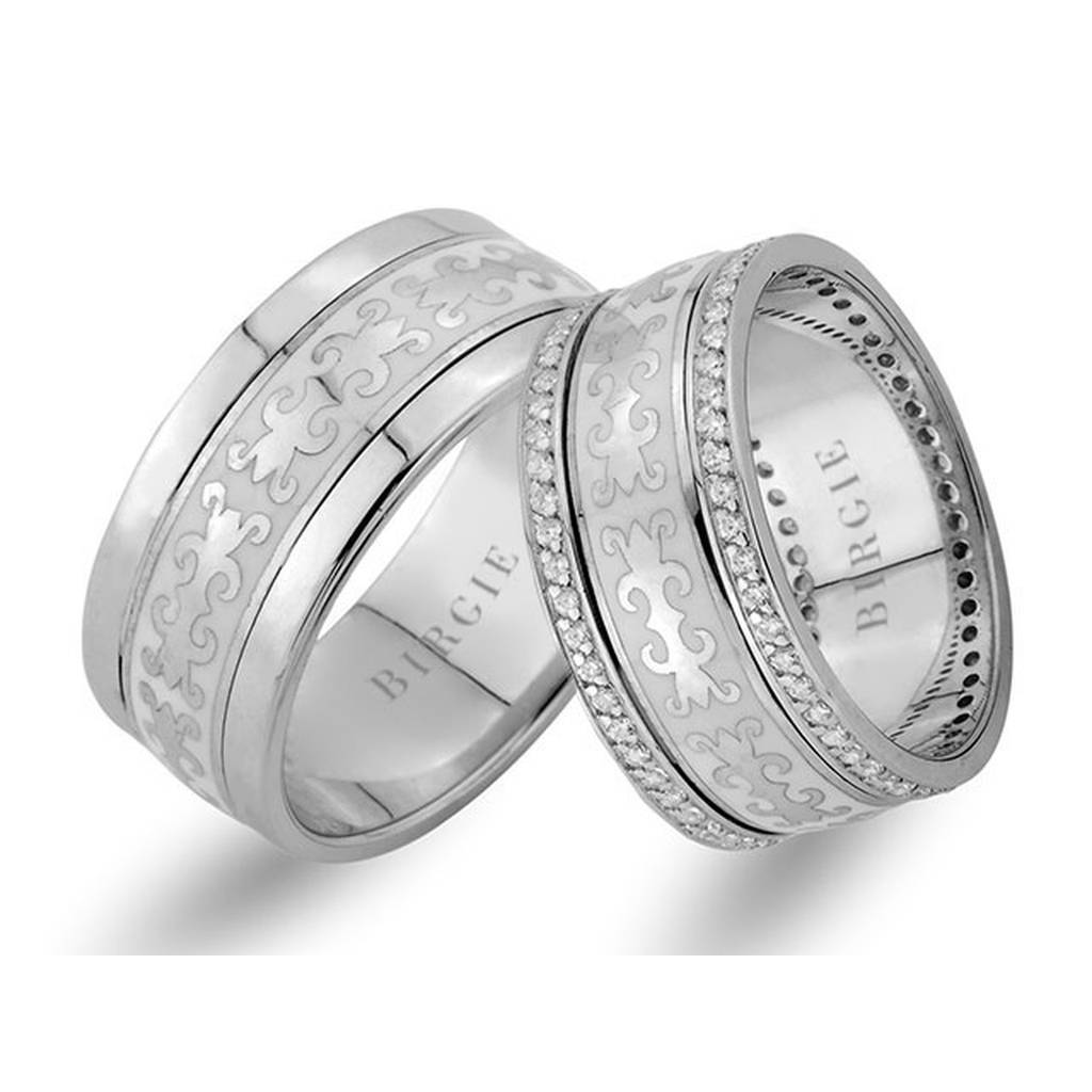 Alliance en or blanc de conception byzantine avec diamants à double ligne