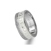 Alliance élégante en or blanc avec diamants