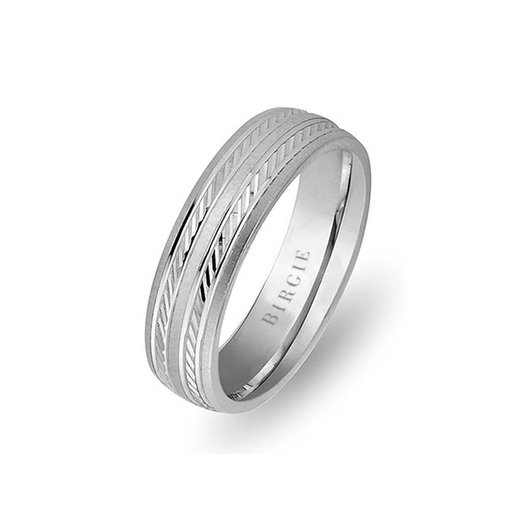 Alliance en or blanc au design lyrique