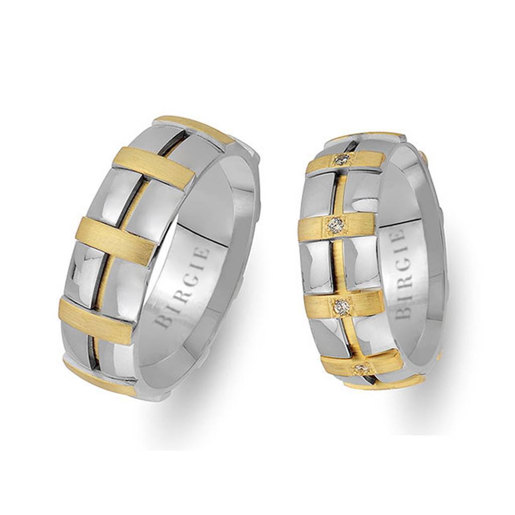 Alliance canonique en or jaune et blanc poncé avec diamants