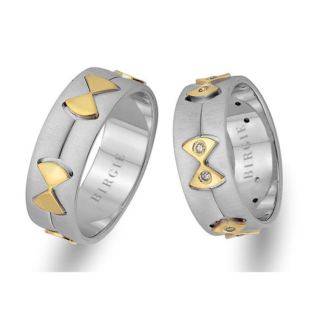 Alliance ruban en or blanc et jaune avec diamants