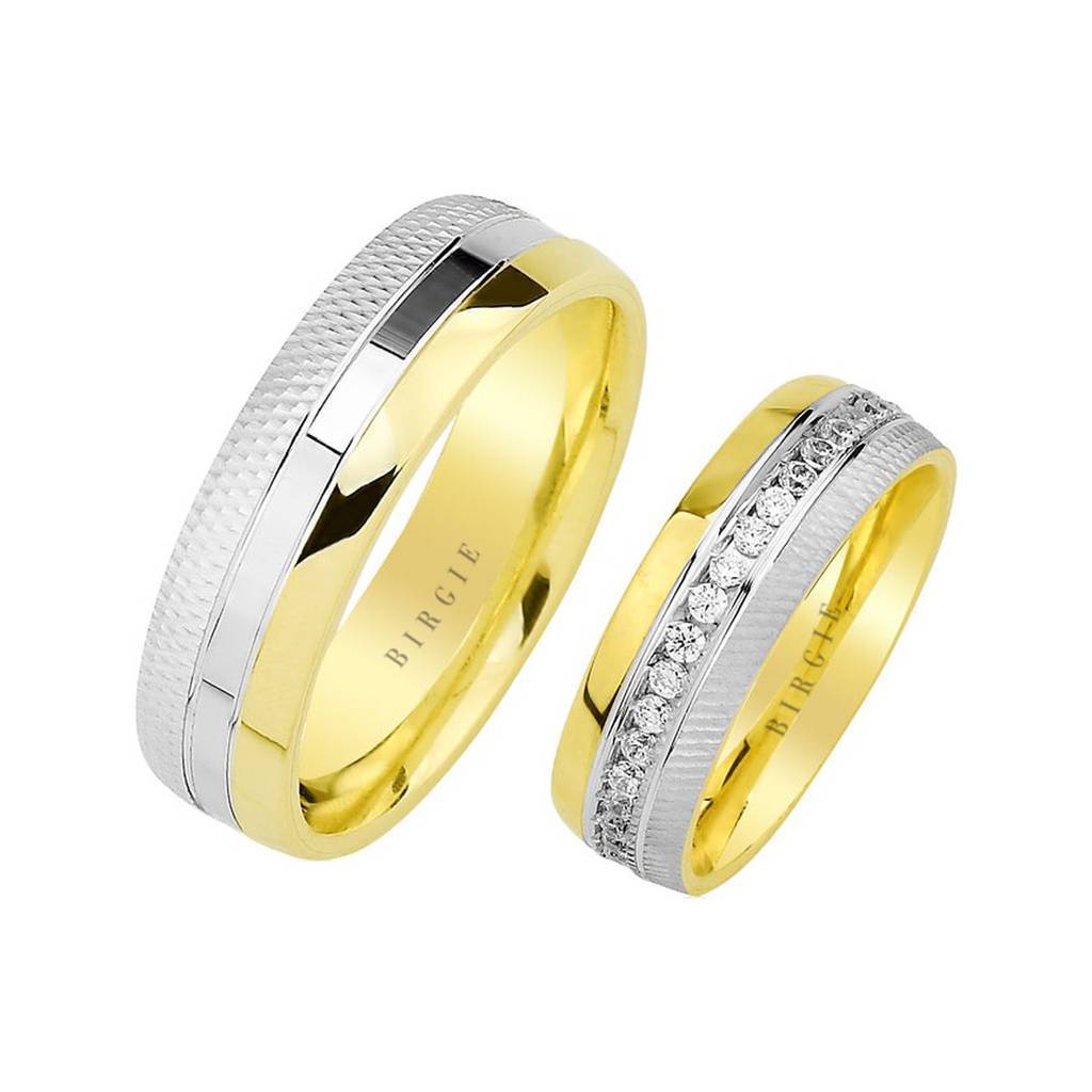 Alliance marquise en or blanc et jaune avec diamants